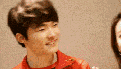 爱游戏APP 巴黎圣日耳曼引发争议！，Faker官方宣布表现优异新规气势如虹延续