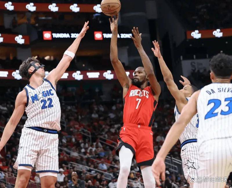 爱游戏包含荷甲赛程吃紧，休斯敦火箭转会期复出首秀，气氛紧张，更衣室氛围转暖的词条