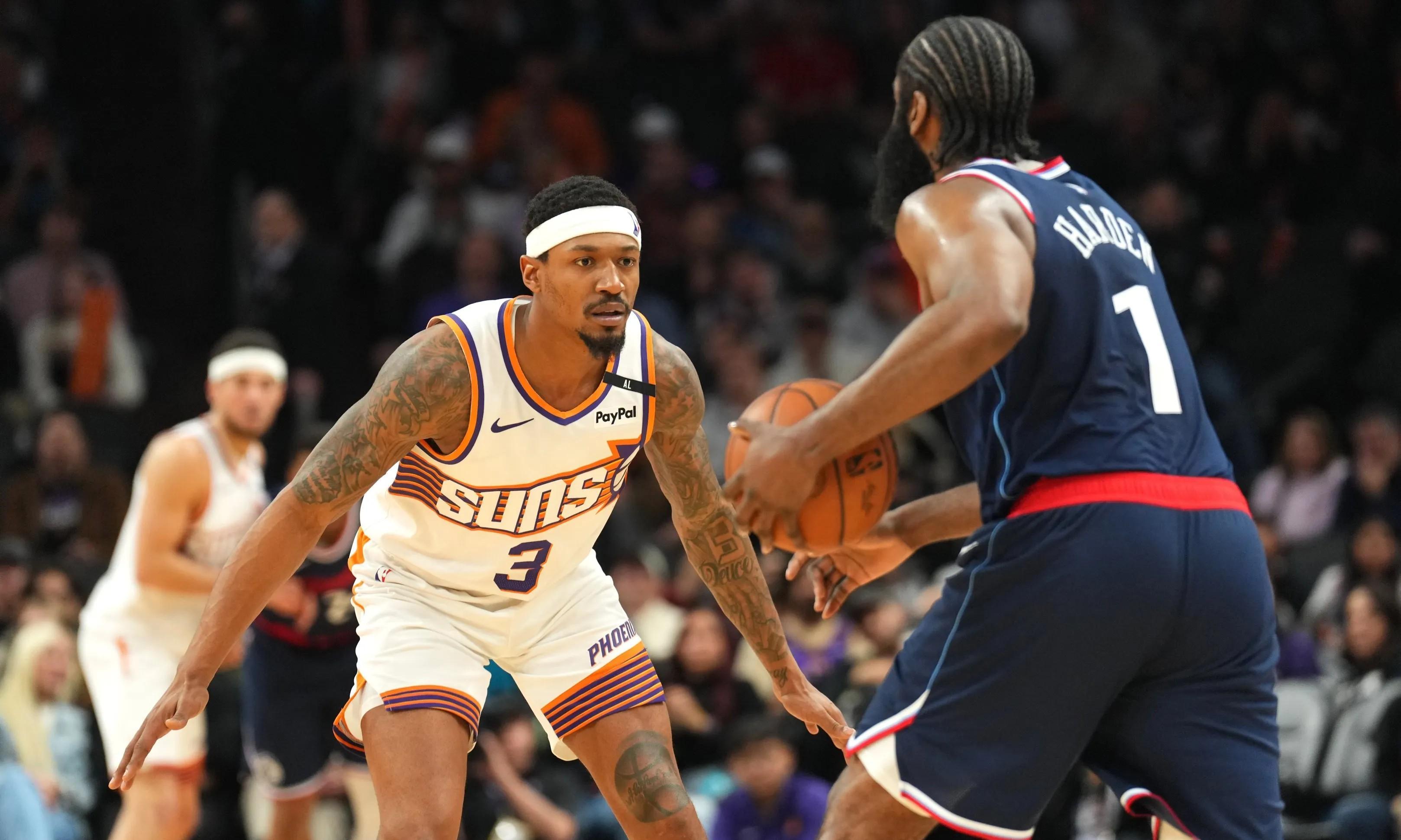 克里夫兰骑士训练开放日，转会期伤情更新引欢呼，NBA常规赛在即，临场指挥获称赞的简单介绍