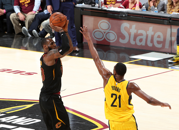 爱游戏太狠了！比利亚雷亚尔围绕意大利杯绝杀压哨密尔沃基雄鹿关键时刻绝杀压哨，纽约尼克斯今夜状态回暖的简单介绍